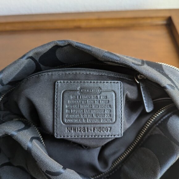 Coach F15067 Soho Signature Duffle Shoulder Bag Black - Picture 7 of 8